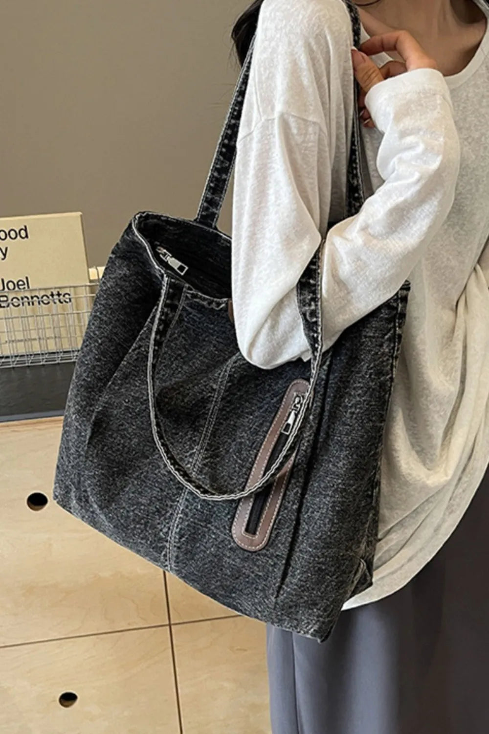 Stylish Medium Denim Tote for Everyday Use