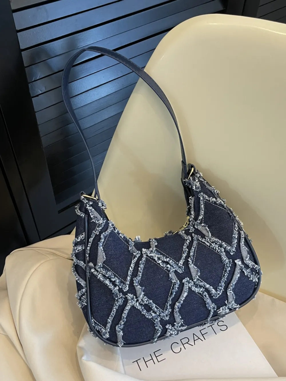 Raw Edge Cloth Shoulder Bag for Everyday Style