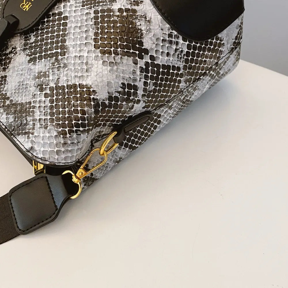 Snakeskin Print Crossbody Bag for Trendy Style