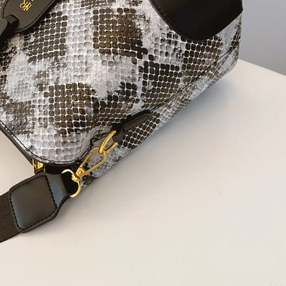 Snakeskin Print Crossbody Bag for Trendy Style